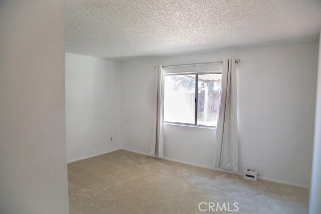 Detail Gallery Image 7 of 10 For 1003 Lightcap St, Lancaster,  CA 93535 - 2 Beds | 2 Baths
