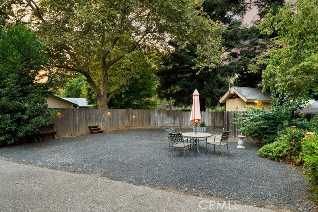 1624 Bidwell Avenue, Chico CA: https://media.crmls.org/medias/3118da9a-392a-4b1d-9457-799608d03188.jpg