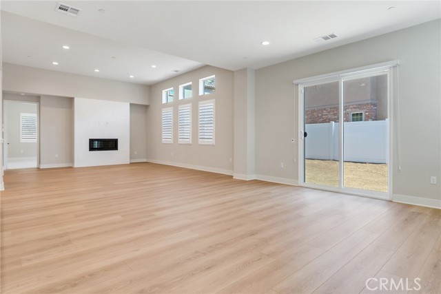 Detail Gallery Image 21 of 26 For 6548 Canyon Oaks Dr, Simi Valley,  CA 93063 - 4 Beds | 3/1 Baths