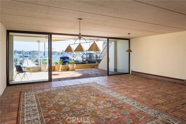 809 Via Lido Soud, Newport Beach CA: https://media.crmls.org/medias/311a1ada-ab41-4592-a5d5-9777aa3f04ab.jpg
