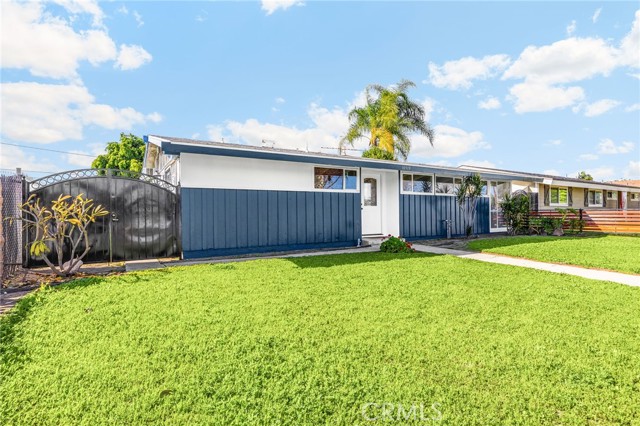 Detail Gallery Image 4 of 50 For 10919 1st, Whittier,  CA 90603 - 4 Beds | 2 Baths