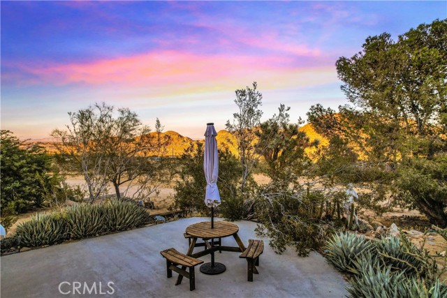 Detail Gallery Image 37 of 56 For 8672 via Rocosa Rd, Joshua Tree,  CA 92252 - 2 Beds | 3 Baths