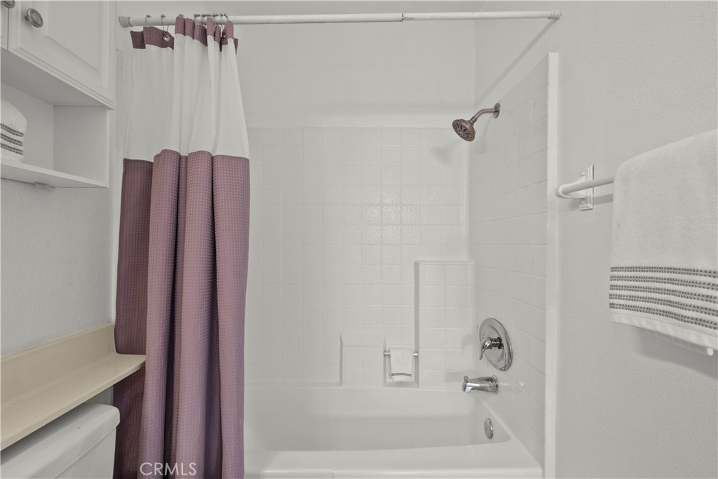 https://media.crmls.org/medias/311bfa07-7ed3-41e0-8e99-472bff6b45c3.jpg?preset=X-Large