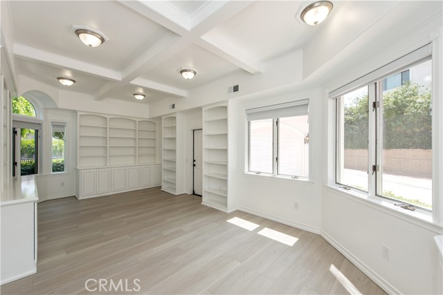 2836 N Kingsgate Drive, Orange CA: https://media.crmls.org/medias/311c0cee-e203-4757-9521-7c58e0f3b77a.jpg