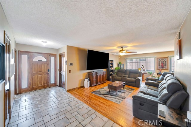 3354 Brittany Ln, Lancaster, CA 93536 photo 5