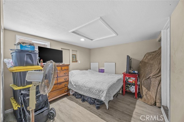 Detail Gallery Image 33 of 39 For 1709 S Townsend St, Santa Ana,  CA 92704 - 4 Beds | 2/1 Baths
