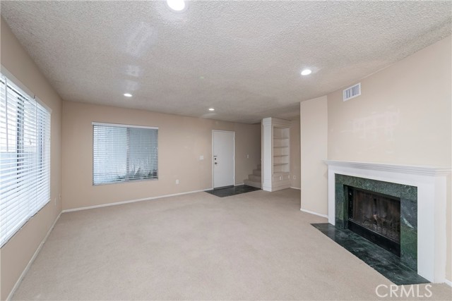 Detail Gallery Image 8 of 33 For 24121 High Knob #C,  Diamond Bar,  CA 91765 - 2 Beds | 2/1 Baths