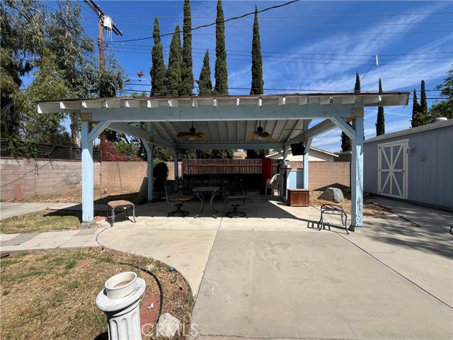 Detail Gallery Image 10 of 13 For 23837 Welby, West Hills,  CA 91307 - 4 Beds | 3 Baths