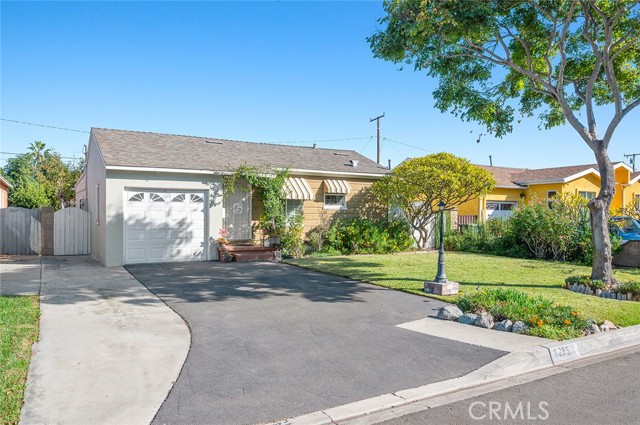 8235 Blandwood Rd, Downey, CA 90240