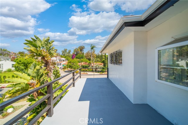 3704 Lorado Way, View Park CA: https://media.crmls.org/medias/31205ad8-2427-4514-9438-9334ed01a9d6.jpg