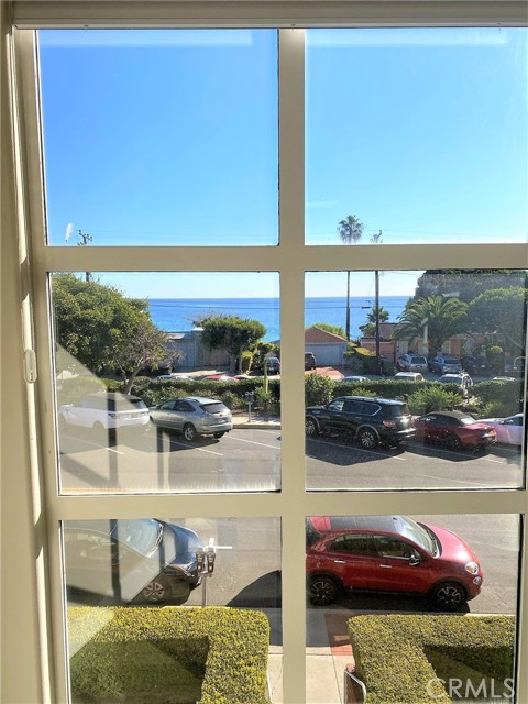 Detail Gallery Image 5 of 20 For 244 Cliff Dr #3,  Laguna Beach,  CA 92651 - 2 Beds | 2/1 Baths