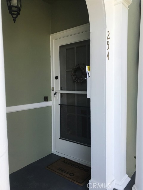 254 E Glenarm Street, Pasadena CA: https://media.crmls.org/medias/3120c4ff-e3c1-4a3e-9dad-5f9e67ebc8a2.jpg
