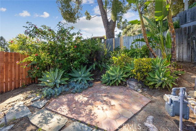 Detail Gallery Image 30 of 31 For 1620 Ina Dr, Glendale,  CA 91206 - 3 Beds | 1/1 Baths