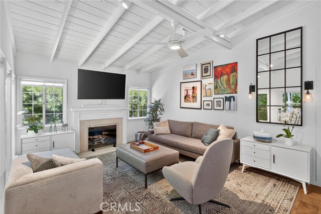 Detail Gallery Image 5 of 26 For 768 26th St, Manhattan Beach,  CA 90266 - 3 Beds | 2 Baths