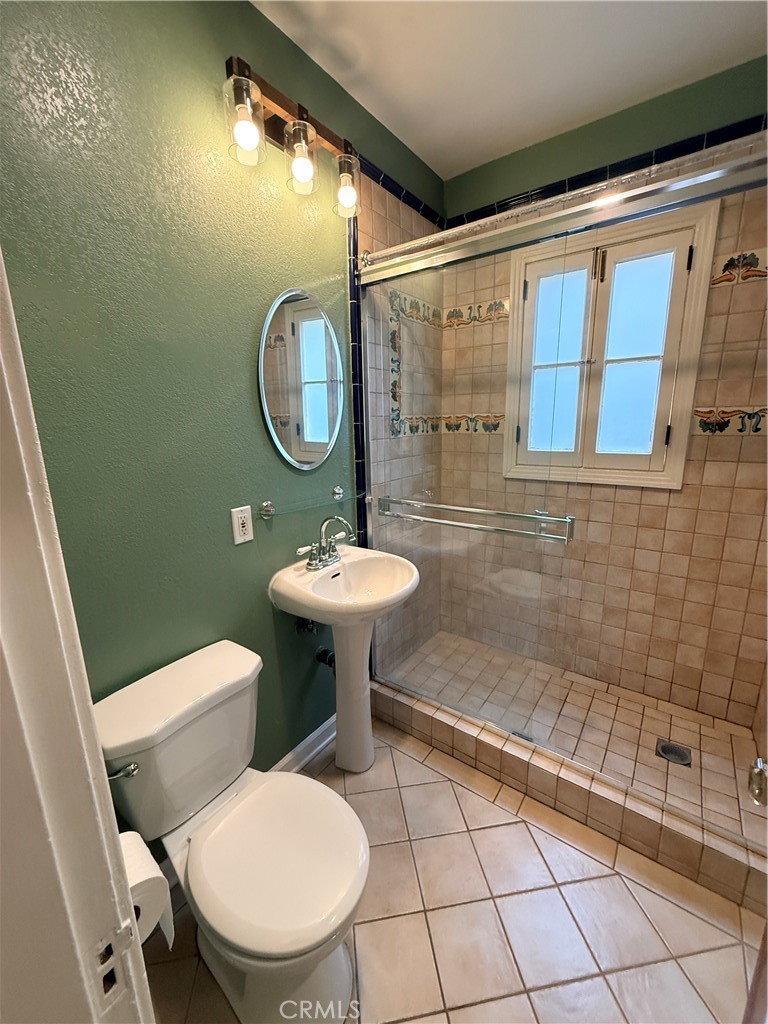 https://media.crmls.org/medias/3121eb35-d84b-40bf-8555-5ffb27358445.jpg?preset=X-Large