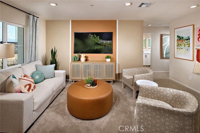 Detail Gallery Image 11 of 20 For 8217 Perada St, Jurupa Valley,  CA 92509 - 4 Beds | 3 Baths