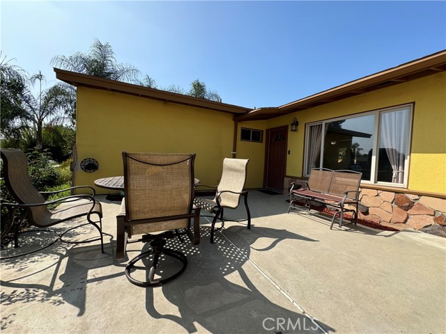 Detail Gallery Image 5 of 17 For 8961 San Vicente Ave, Riverside,  CA 92503 - 3 Beds | 2 Baths