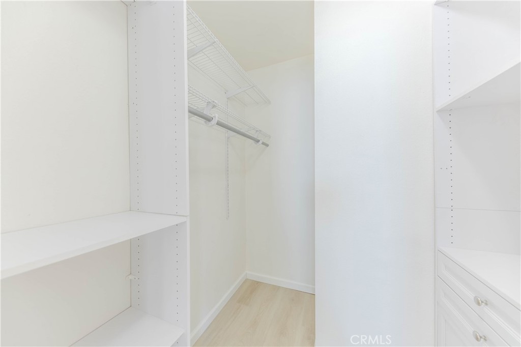 MLS #WS25253936 image #18