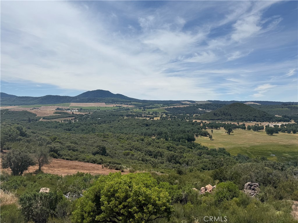 https://media.crmls.org/medias/31236c12-7b1b-48b8-ac95-bda648692bea.jpg?preset=X-Large