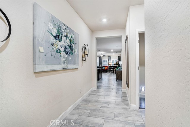 Detail Gallery Image 2 of 35 For 1553 N State, Fresno,  CA 93722 - 3 Beds | 2 Baths