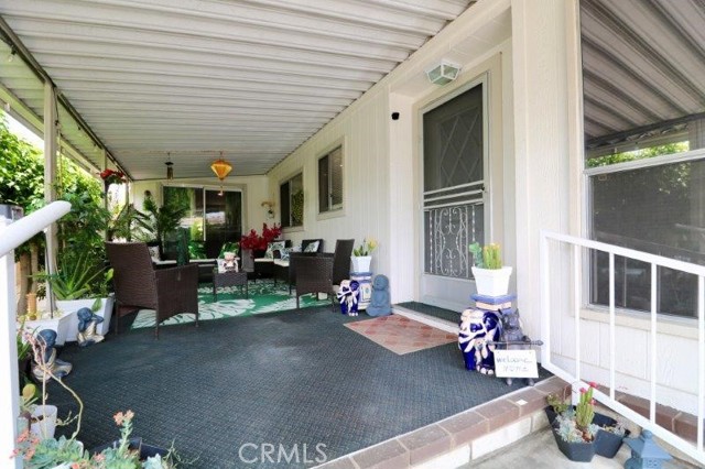 731 Glenlake Drive, Placentia CA: https://media.crmls.org/medias/31242476-a37f-4b43-bce9-06ce1f731149.jpg