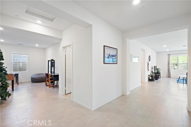 Detail Gallery Image 36 of 66 For 8044 Country Mile Ln, Riverside,  CA 92507 - 5 Beds | 3/1 Baths