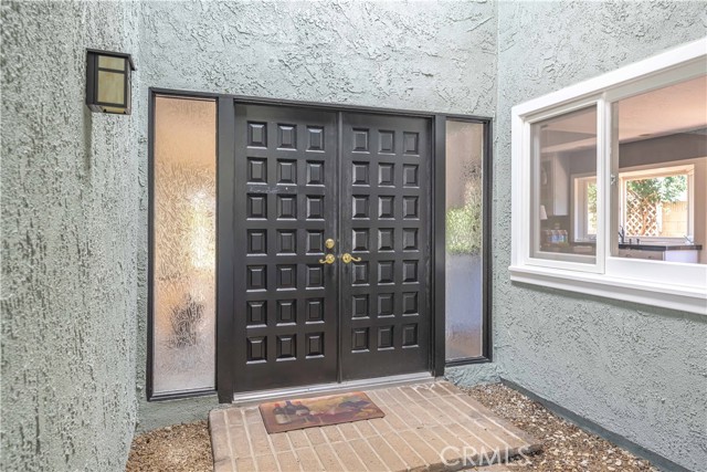 9622 Caithness Drive, Huntington Beach CA: https://media.crmls.org/medias/3124830b-7beb-4081-8997-f098446430c8.jpg