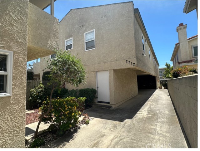Detail Gallery Image 2 of 10 For 2312 Dominguez St a,  Torrance,  CA 90501 - 2 Beds | 2 Baths