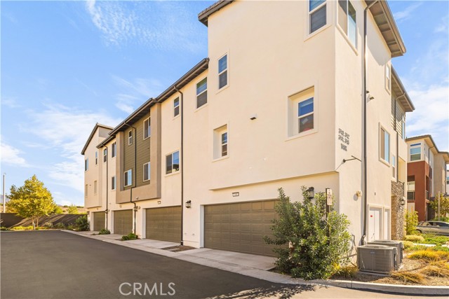 Detail Gallery Image 42 of 54 For 344 Tank, Irvine,  CA 92618 - 3 Beds | 3/1 Baths