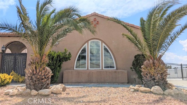 6738 Serrano Avenue, Hesperia CA: https://media.crmls.org/medias/3128d382-0884-4b3c-9d48-feb1fd7582ce.jpg