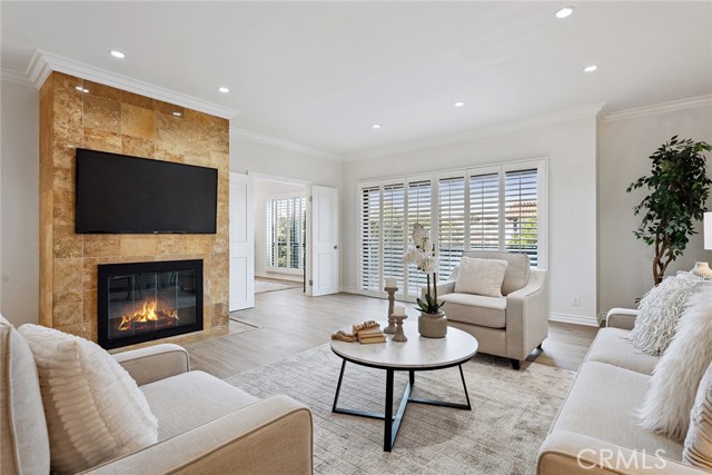 5416 Zelzah Avenue, Encino CA: https://media.crmls.org/medias/3128d9f5-0fb3-49d1-b30a-a27ed35dc2d8.jpg