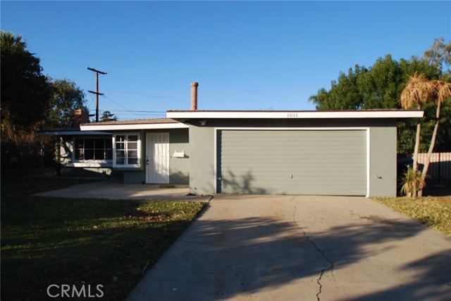 1011 W Francis St, Corona, CA 92882