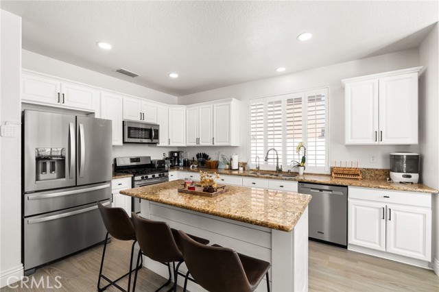 Detail Gallery Image 14 of 47 For 1261 Florence St, Corona,  CA 92882 - 4 Beds | 2 Baths
