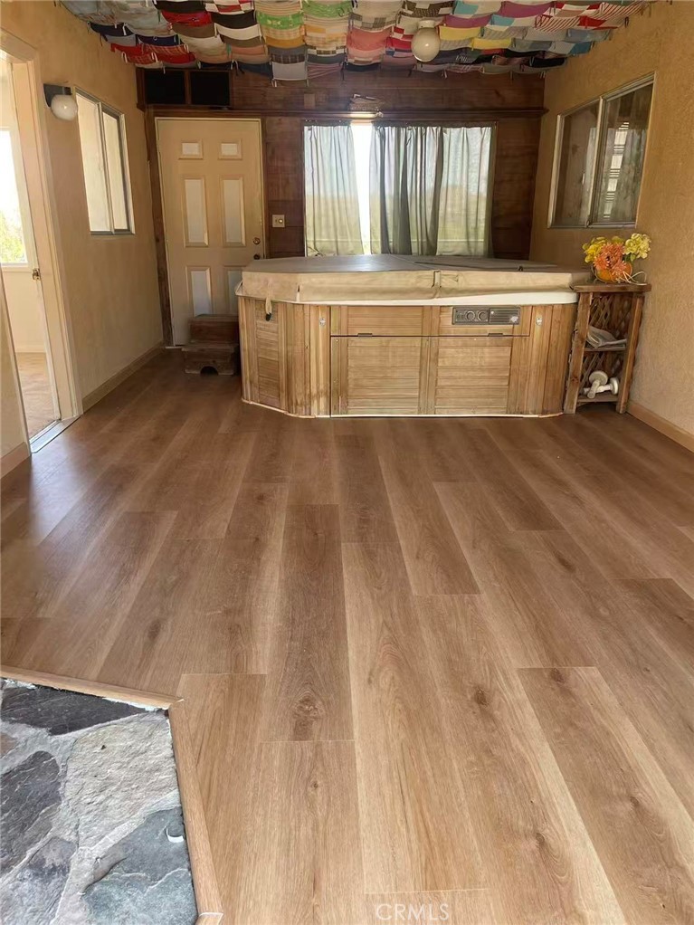 MLS #WS25251352 image #21