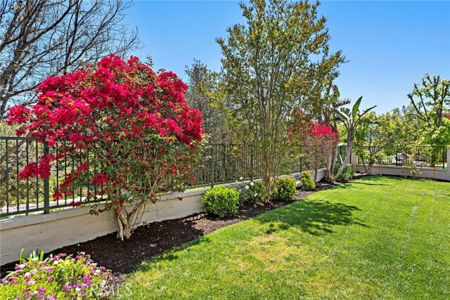 10 Cambridge Court, Coto de Caza CA: https://media.crmls.org/medias/312b8914-d805-4d85-bed0-dd8bb73523b9.jpg