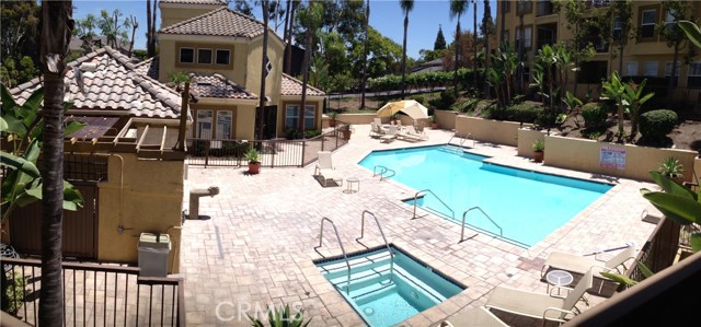 Detail Gallery Image 1 of 1 For 3424 Hathaway Ave #213,  Long Beach,  CA 90815 - 1 Beds | 1 Baths