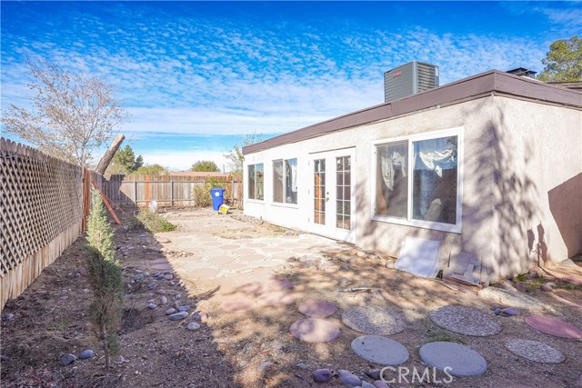 14415 Erie, Apple Valley CA: https://media.crmls.org/medias/312d2107-fed6-47b5-a83f-aab43bf57048.jpg