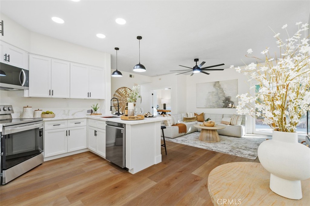 MLS #OC25270791 image #16