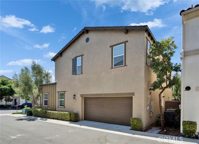 Detail Gallery Image 4 of 36 For 8754 Celebration St, Chino,  CA 91708 - 3 Beds | 3 Baths
