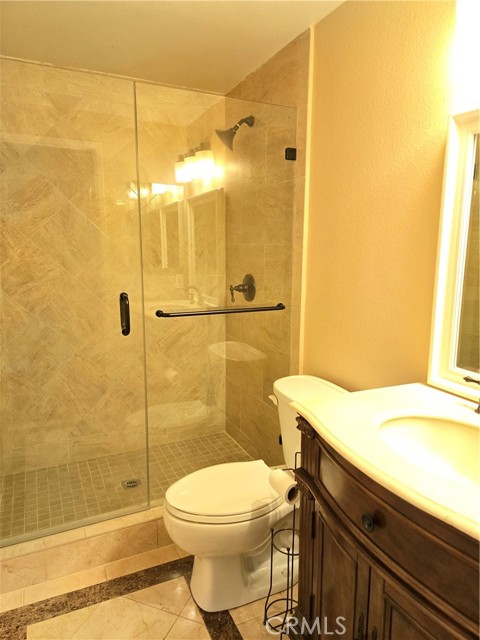Detail Gallery Image 29 of 37 For 1026 Damascus Cir, Costa Mesa,  CA 92626 - 5 Beds | 3 Baths