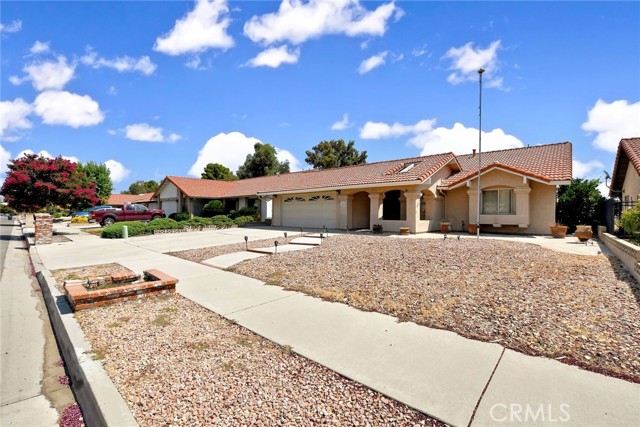 1428 Pepper Tree Drive, Hemet CA: https://media.crmls.org/medias/3130da33-38d3-47bd-8403-e751693b9b7f.jpg