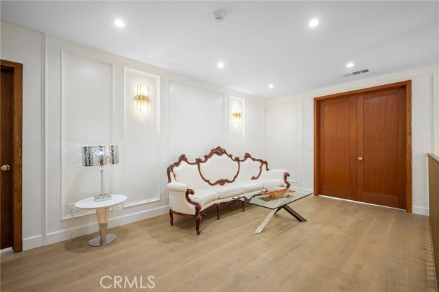 Detail Gallery Image 33 of 70 For 2065 E Altadena, Altadena,  CA 91001 - 7 Beds | 9 Baths