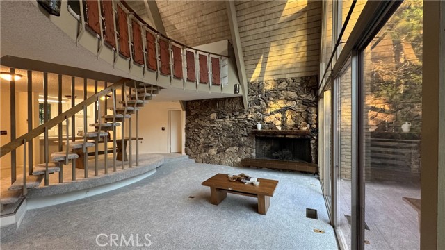 Detail Gallery Image 4 of 13 For 180 Grass Valley #37,  Lake Arrowhead,  CA 92352 - 2 Beds | 2 Baths