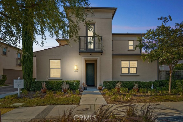 Welcome Home to Villa Metro & 22019 Propello Dr., Santa Clarita!