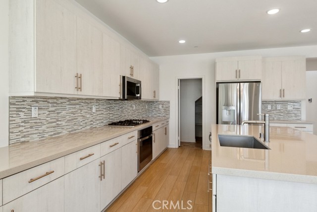 Detail Gallery Image 7 of 30 For 5732 California Cir, Banning,  CA 92220 - 4 Beds | 3 Baths