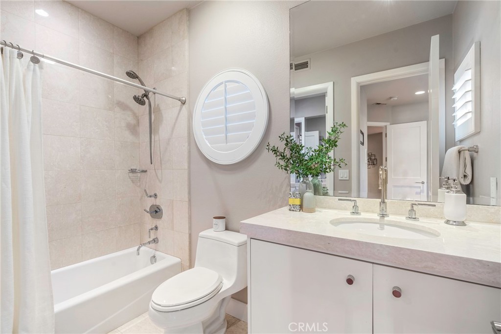 MLS #OC25238106 image #20