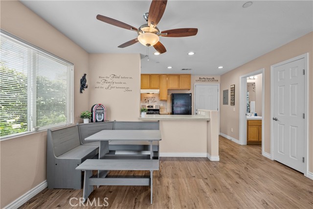 14552 Foothill photo 9