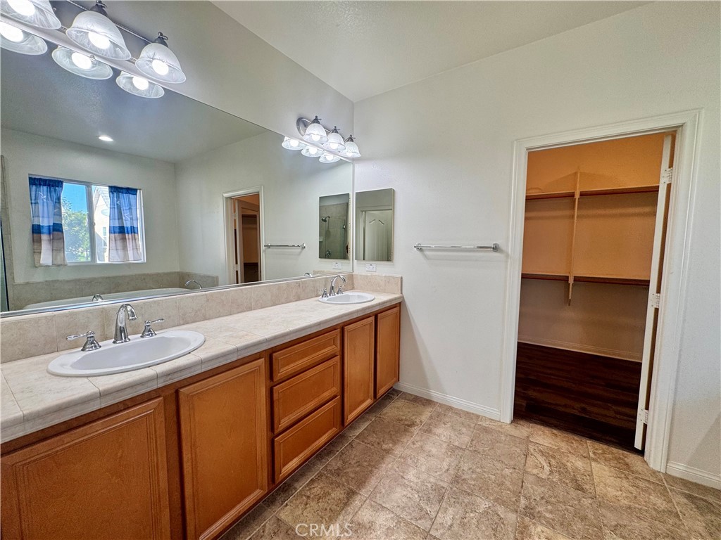 MLS #IG25219904 image #27