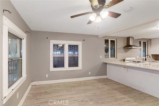 Detail Gallery Image 3 of 26 For 664 W 14th St, San Bernardino,  CA 92405 - 3 Beds | 3 Baths