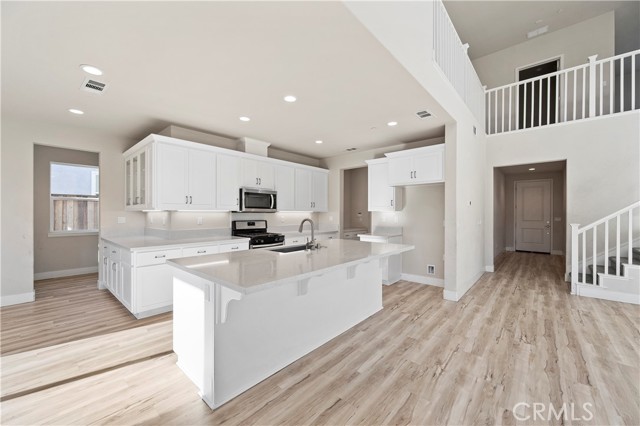 Detail Gallery Image 9 of 19 For 5541 Promontory, Antioch,  CA 94531 - 5 Beds | 4 Baths